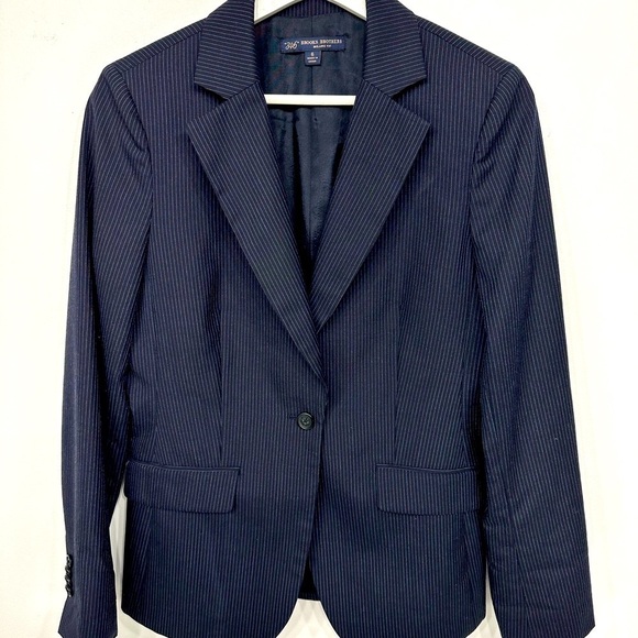346 brooks Brothers Milano fit pin stripe navy blazer size 6 - Picture 1 of 10